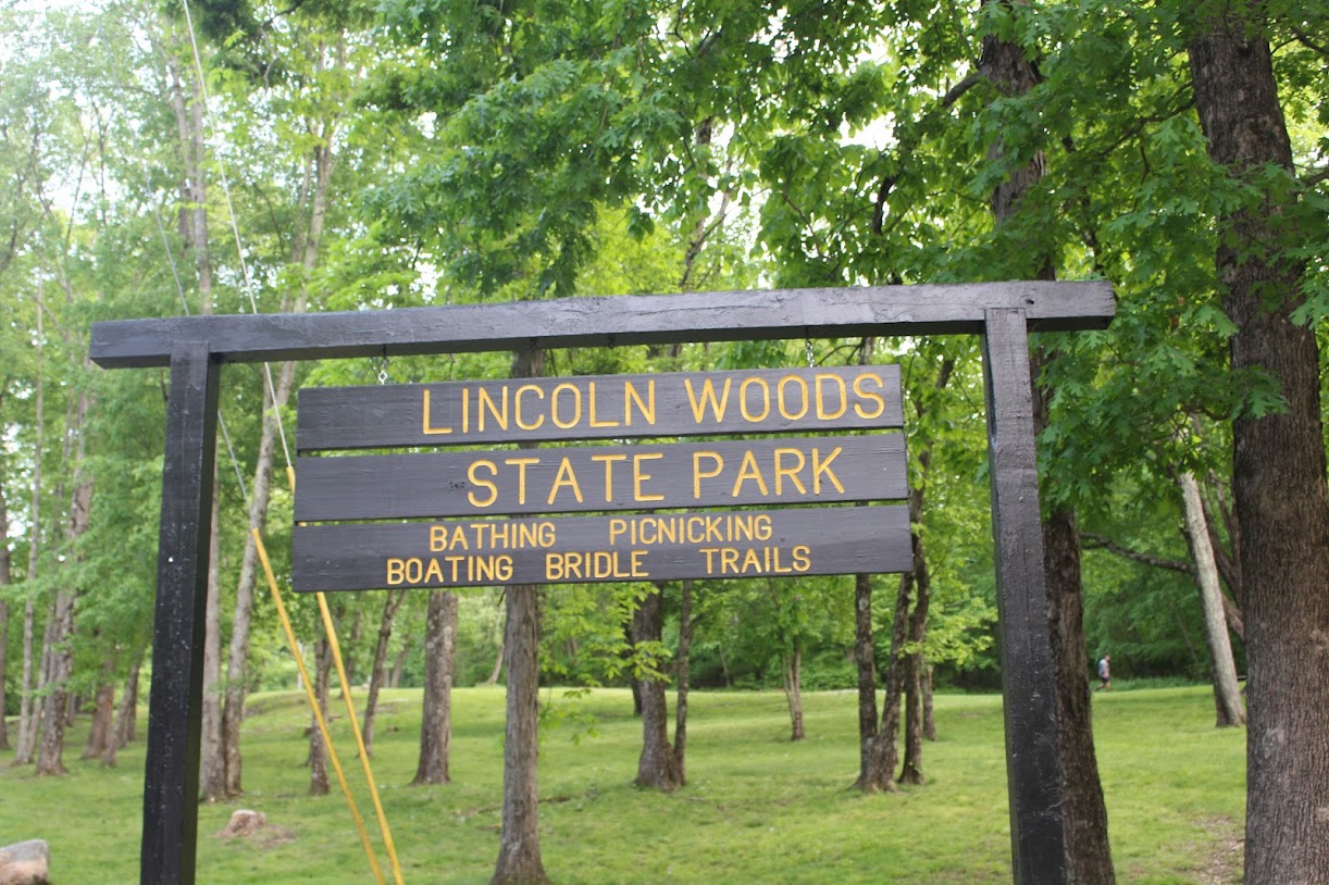 Lincoln Woods sign